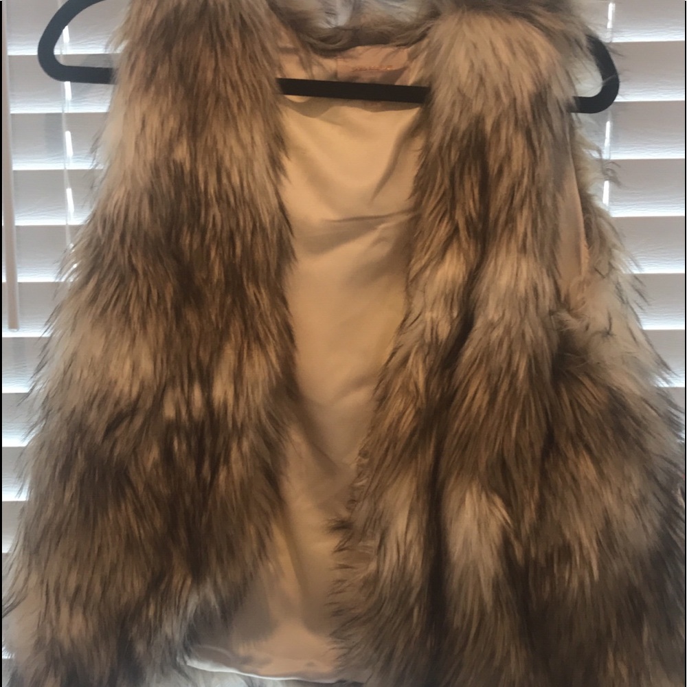 Fur vest